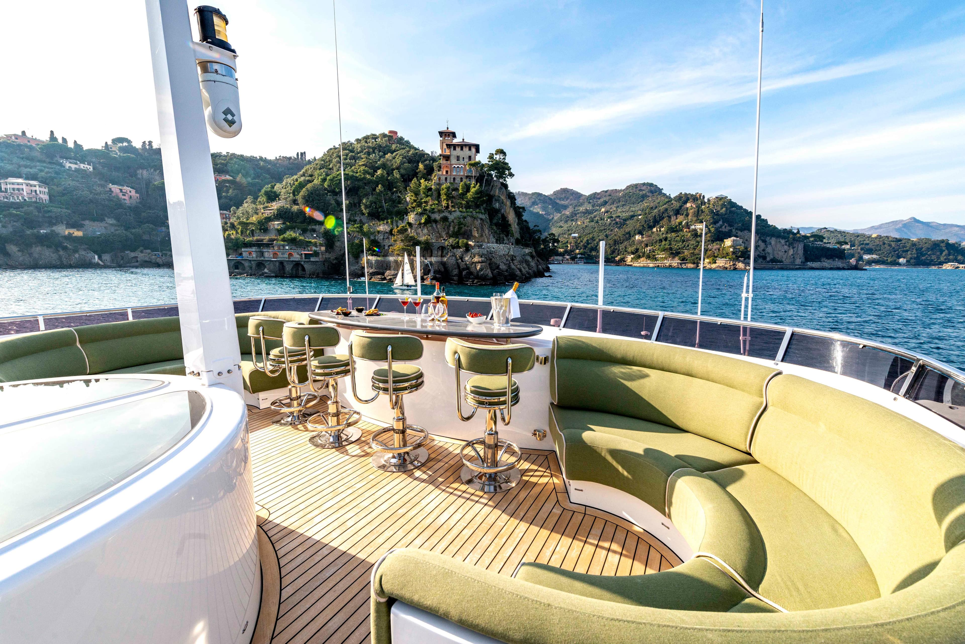 UNEXPECTED sundeck showcasing the refined material palette by Elise Boers